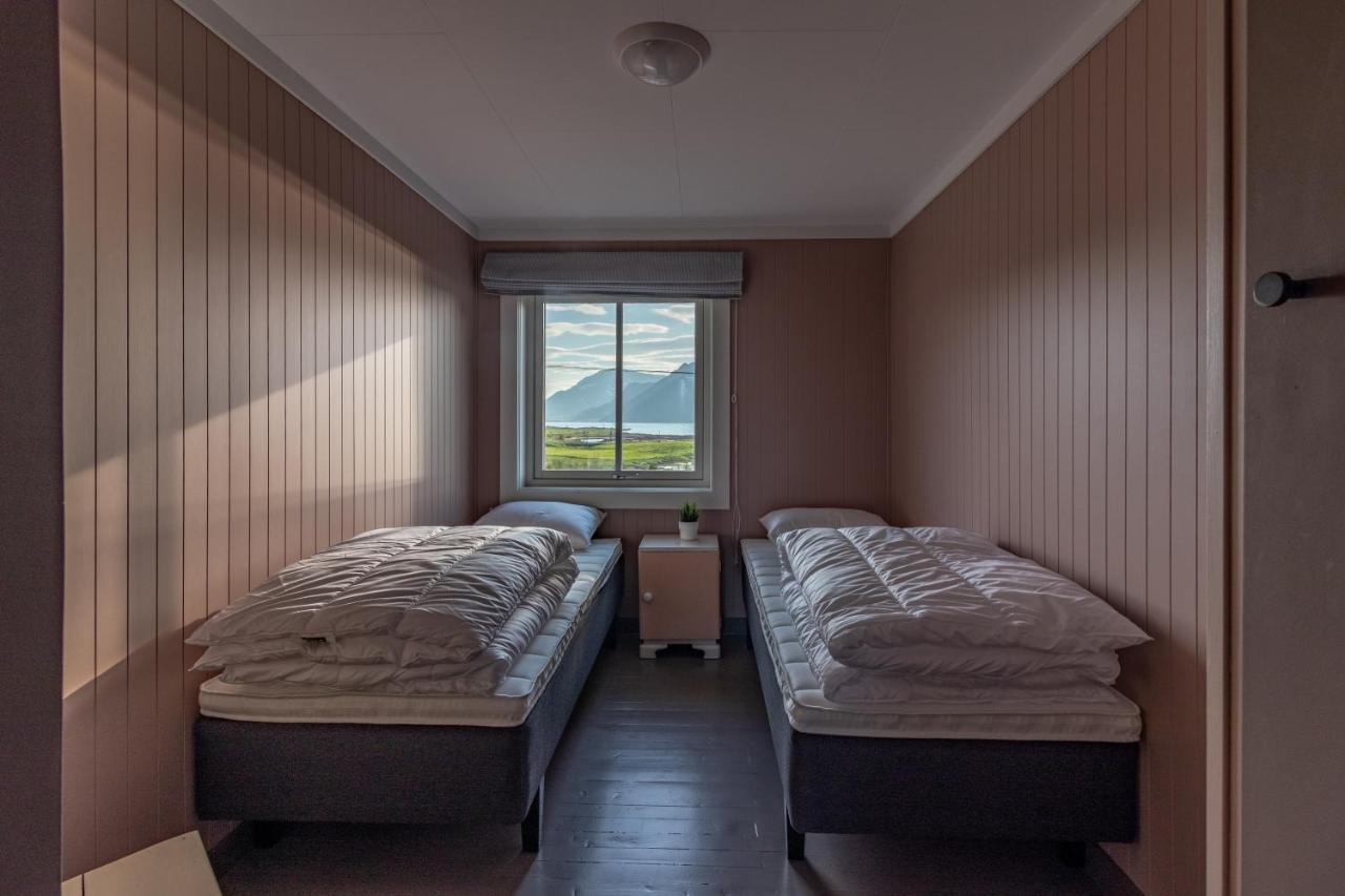 Pederstua, A Classic Fisherman'S Farm House In The Middle Of Lofoten Storeidet ภายนอก รูปภาพ