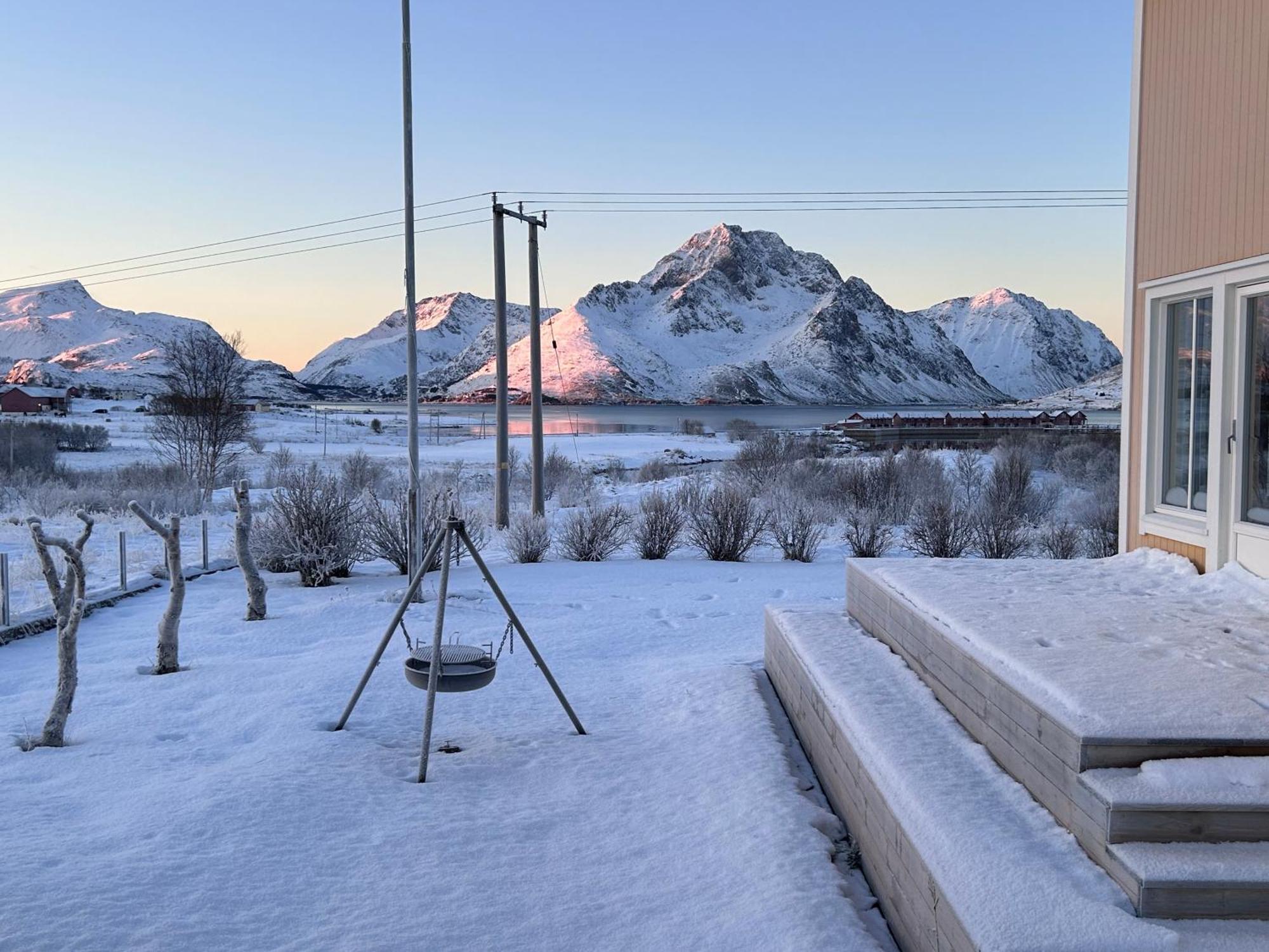 Pederstua, A Classic Fisherman'S Farm House In The Middle Of Lofoten Storeidet ภายนอก รูปภาพ