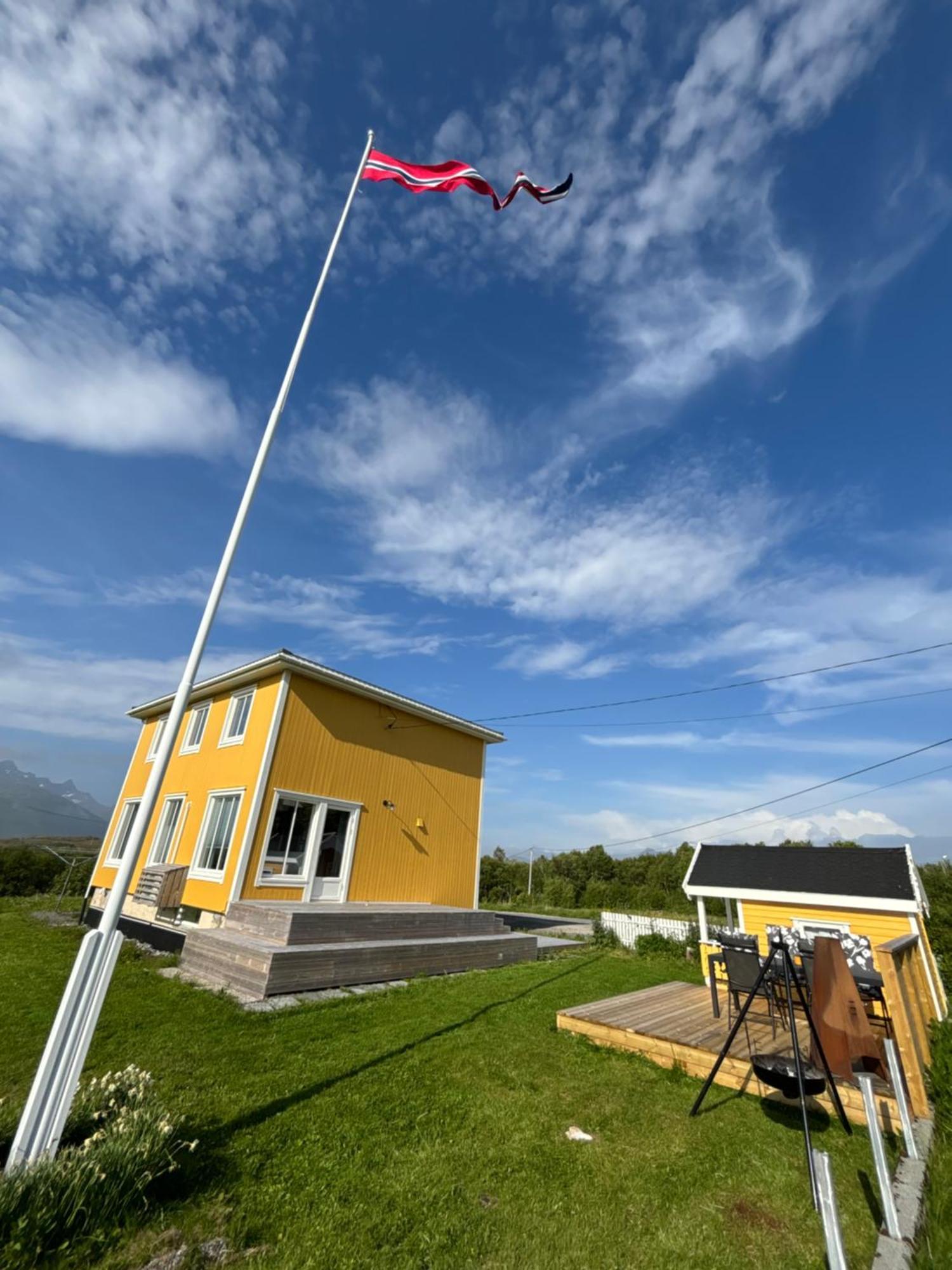 Pederstua, A Classic Fisherman'S Farm House In The Middle Of Lofoten Storeidet ภายนอก รูปภาพ